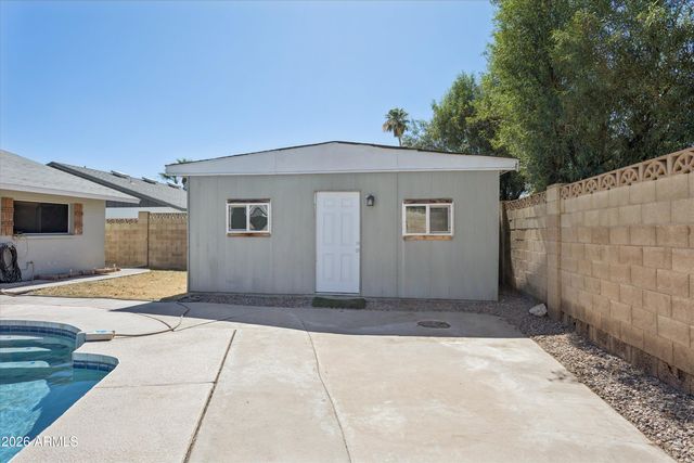 5214 W REDFIELD Road, Glendale, AZ 85306