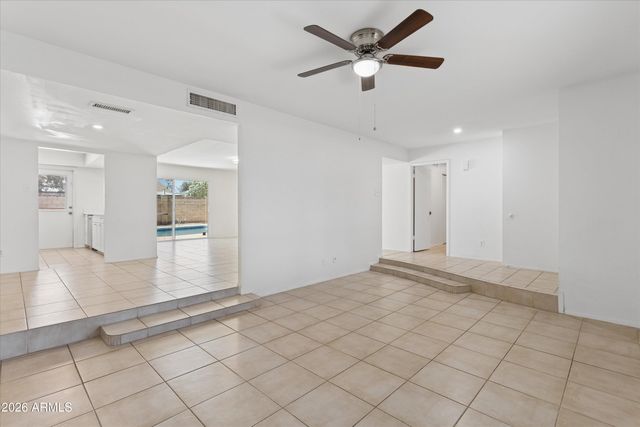 5214 W REDFIELD Road, Glendale, AZ 85306