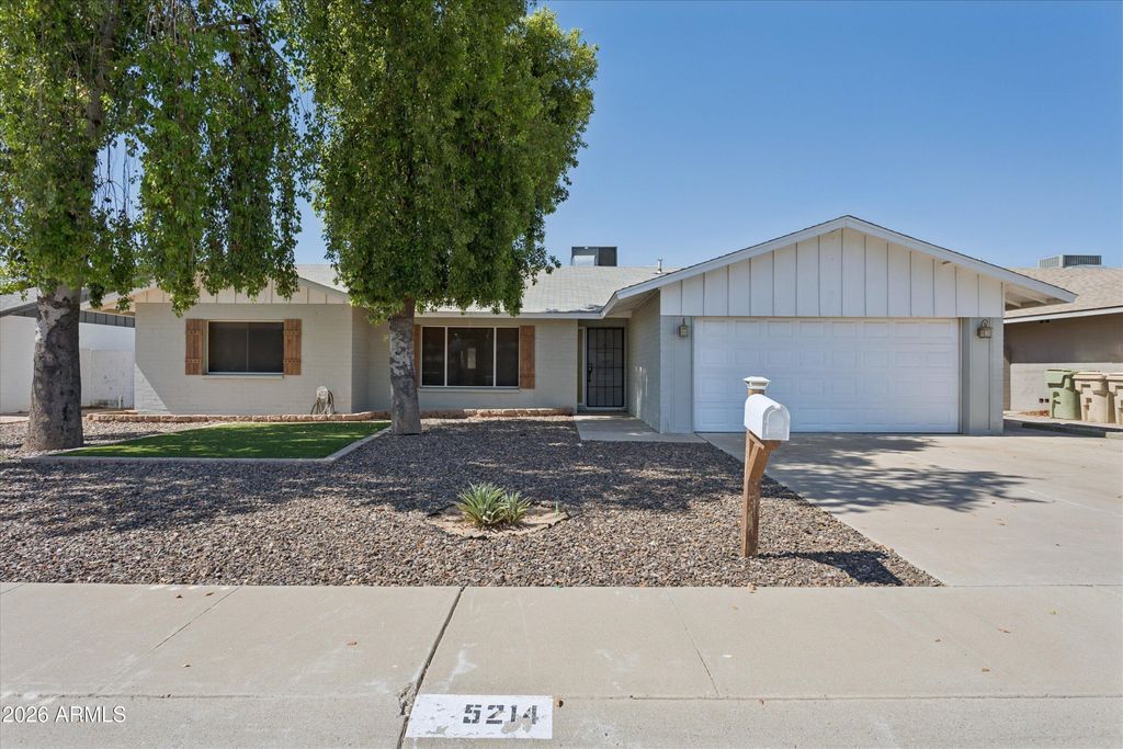 5214 W REDFIELD Road, Glendale, AZ 85306