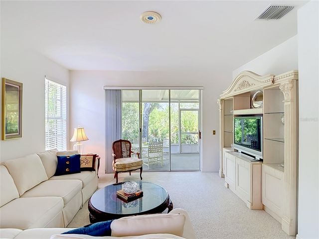 19180 LAKE AUDUBON DRIVE, Tampa, FL 33647