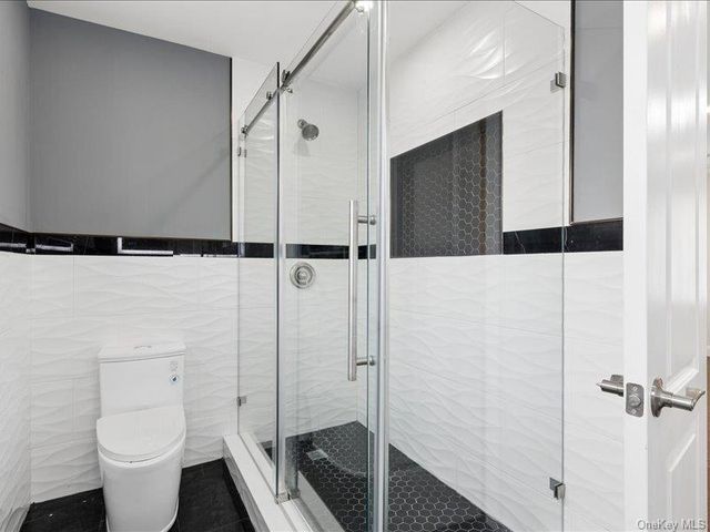 858 Prescott Street, Valley Stream, NY 11580
