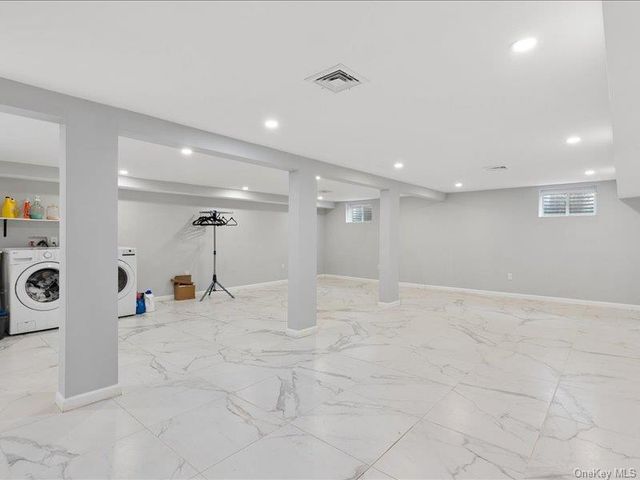 858 Prescott Street, Valley Stream, NY 11580