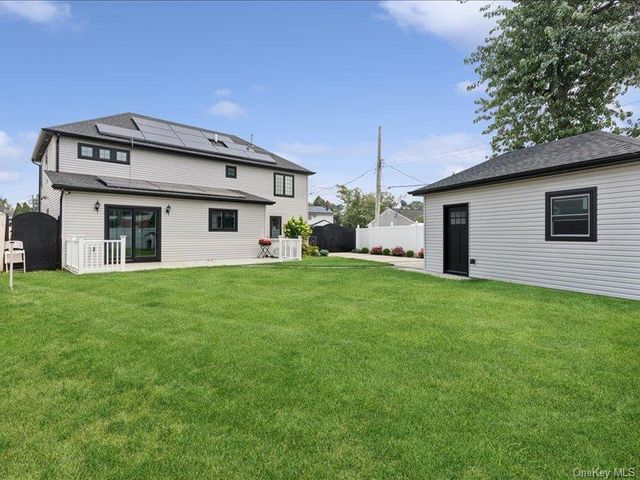 858 Prescott Street, Valley Stream, NY 11580