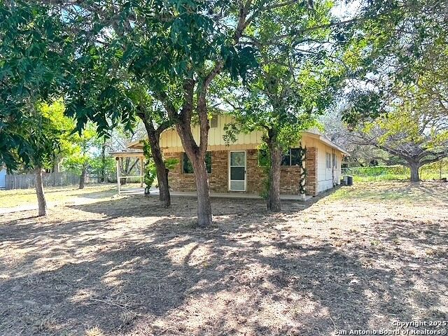 1201 Florida, Pleasanton, TX 78064