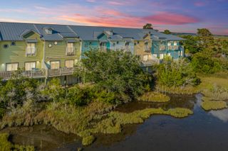 1011 Lighterman Way, Charleston, SC 29412