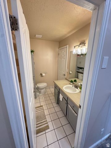 1556 W CRYSTAL DR, West Jordan, UT 84084