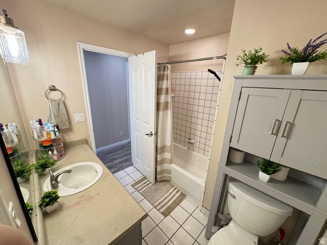 1556 W CRYSTAL DR, West Jordan, UT 84084