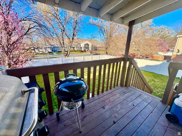 1556 W CRYSTAL DR, West Jordan, UT 84084