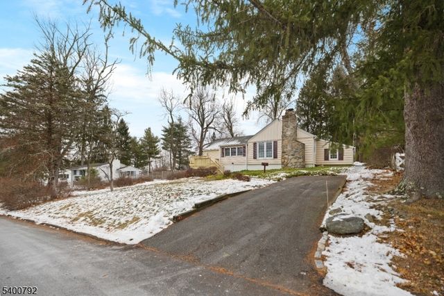 35 Seneca Trl, Sparta Twp., NJ 07871