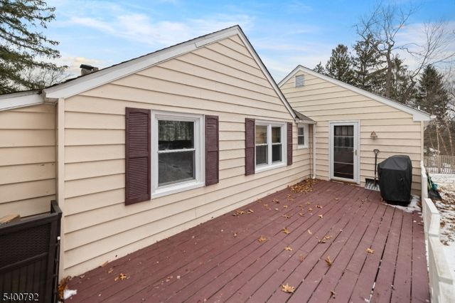 35 Seneca Trl, Sparta Twp., NJ 07871