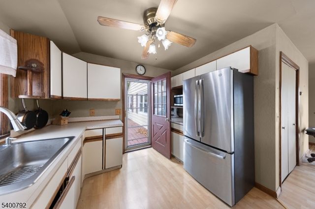 35 Seneca Trl, Sparta Twp., NJ 07871