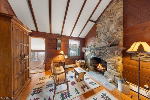 35 Seneca Trl, Sparta Twp., NJ 07871