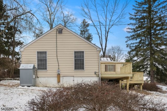 35 Seneca Trl, Sparta Twp., NJ 07871