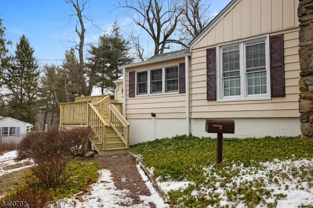 35 Seneca Trl, Sparta Twp., NJ 07871
