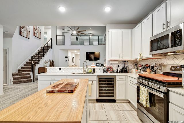 8863 Grey Elm, Elmendorf, TX 78112