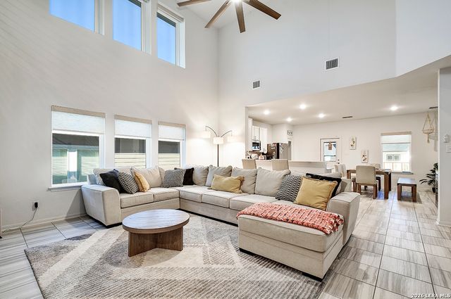 8863 Grey Elm, Elmendorf, TX 78112