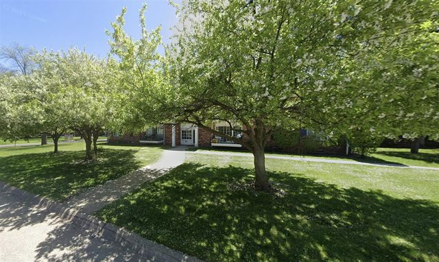 416 S Fox Hills Drive A-2, Bloomfield Hills, MI 48304