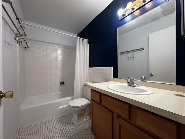 416 S Fox Hills Drive A-2, Bloomfield Hills, MI 48304