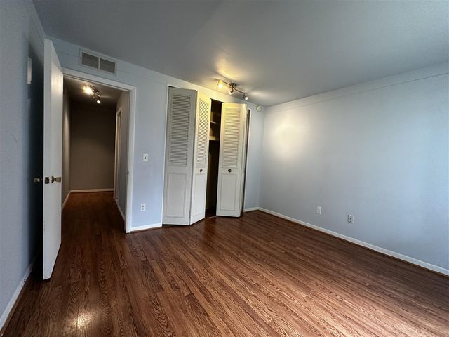 416 S Fox Hills Drive A-2, Bloomfield Hills, MI 48304