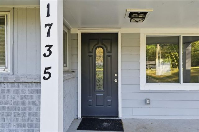 1735 Carter Circle, East Point, MS 39344