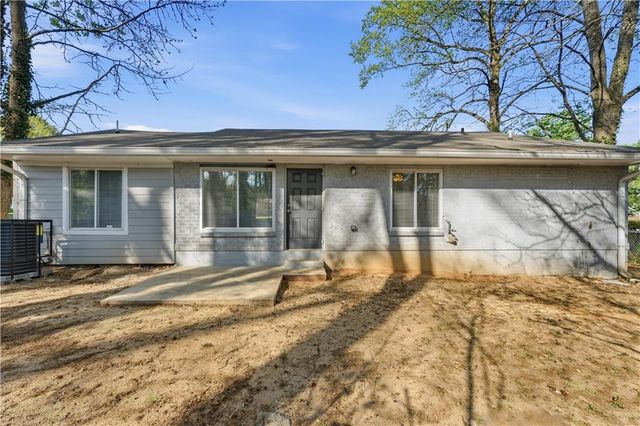 1735 Carter Circle, East Point, MS 39344