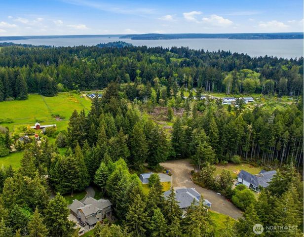 14910 41st Street SW, Lakebay, WA 98349
