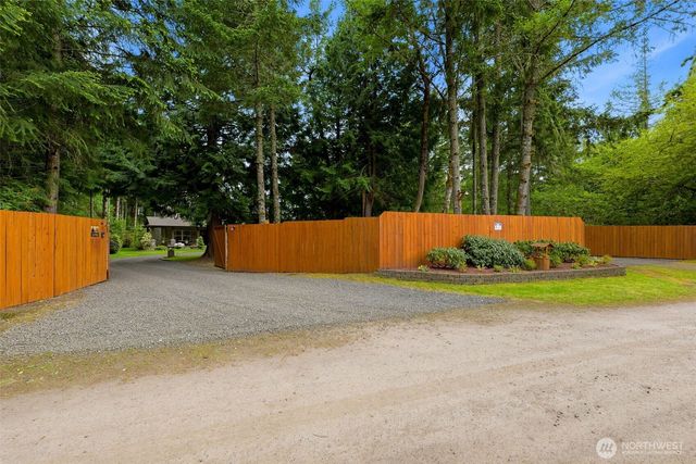 14910 41st Street SW, Lakebay, WA 98349