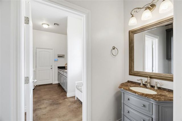 2400 Lindsay Lane, El Reno, OK 73036