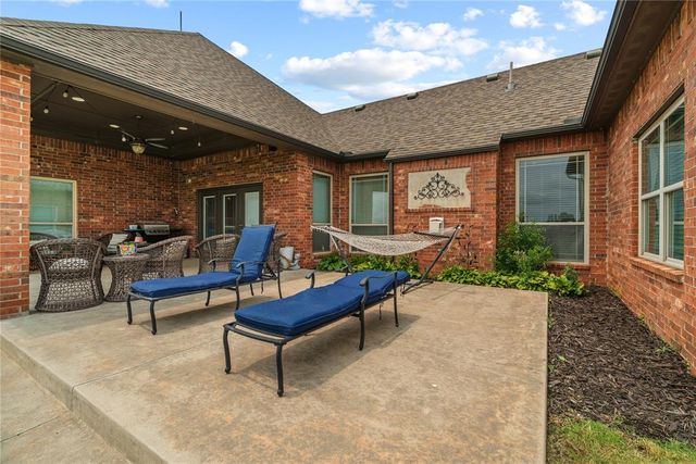2400 Lindsay Lane, El Reno, OK 73036