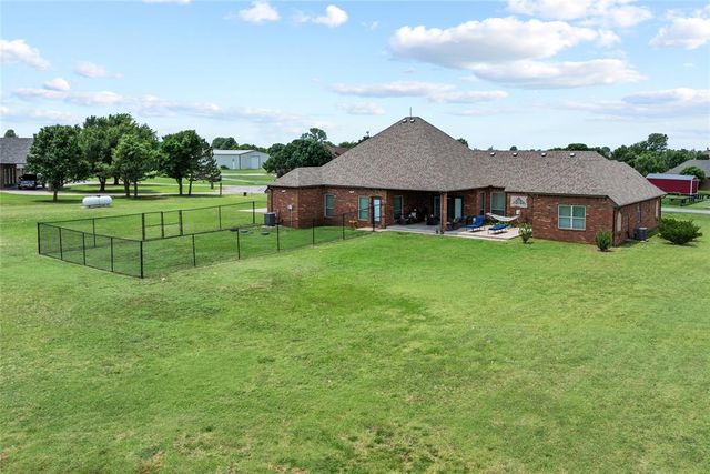 2400 Lindsay Lane, El Reno, OK 73036