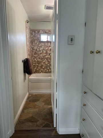 314 E E Washington Ave, El Cajon, CA 92020