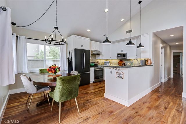 2700 Elm Avenue, Manhattan Beach, CA 90266