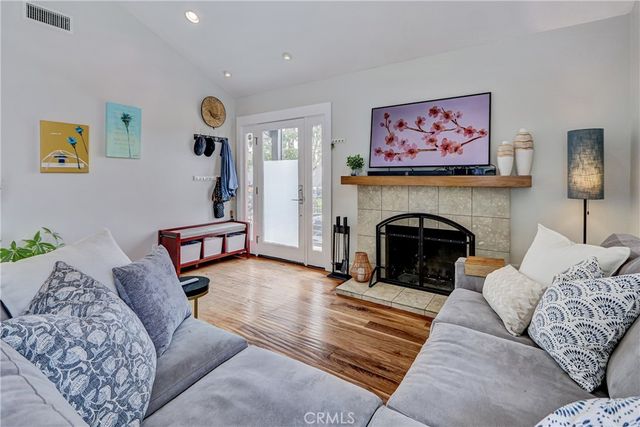 2700 Elm Avenue, Manhattan Beach, CA 90266