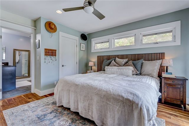 2700 Elm Avenue, Manhattan Beach, CA 90266