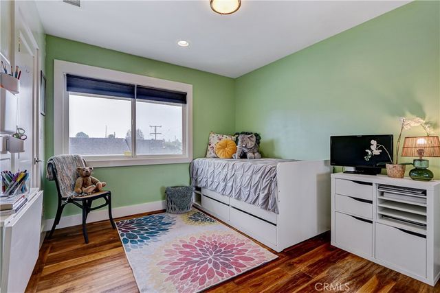 2700 Elm Avenue, Manhattan Beach, CA 90266