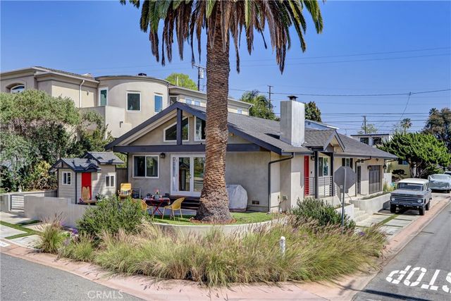 2700 Elm Avenue, Manhattan Beach, CA 90266