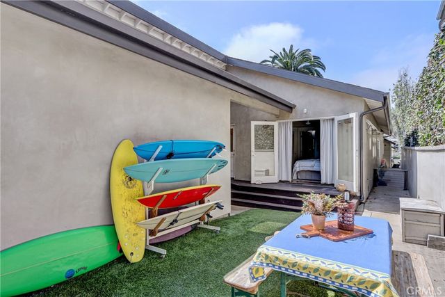 2700 Elm Avenue, Manhattan Beach, CA 90266