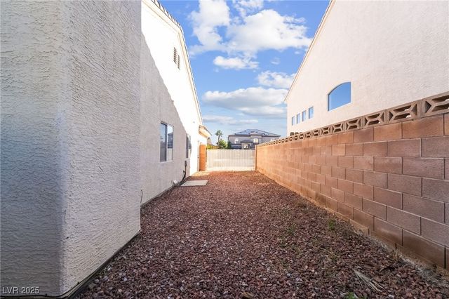 7483 Forestdale Court, Las Vegas, NV 89120