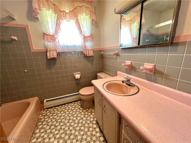 2312 Eldersville Road, Follansbee, WV 26037