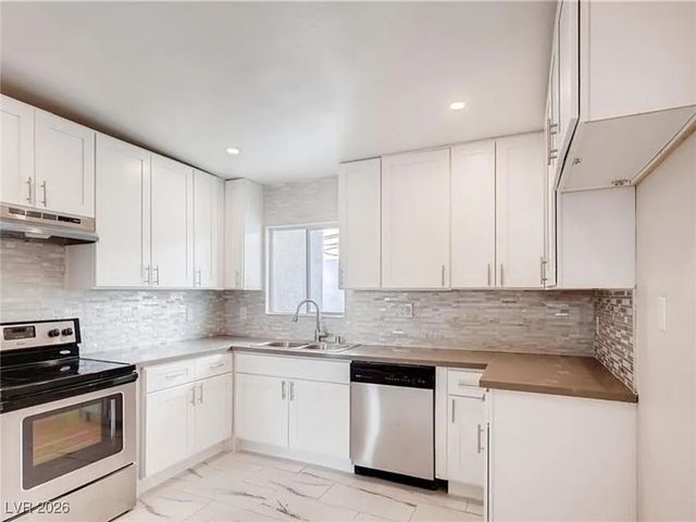 5903 Dodd Street, Las Vegas, NV 89122