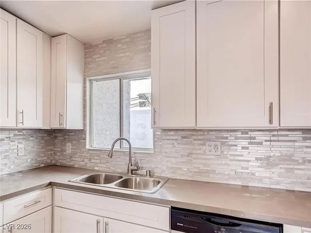 5903 Dodd Street, Las Vegas, NV 89122