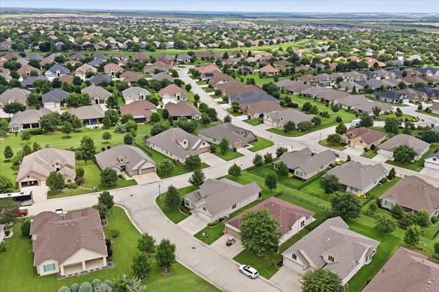 9901 Baywood Court, Denton, TX 76207