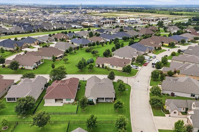9901 Baywood Court, Denton, TX 76207