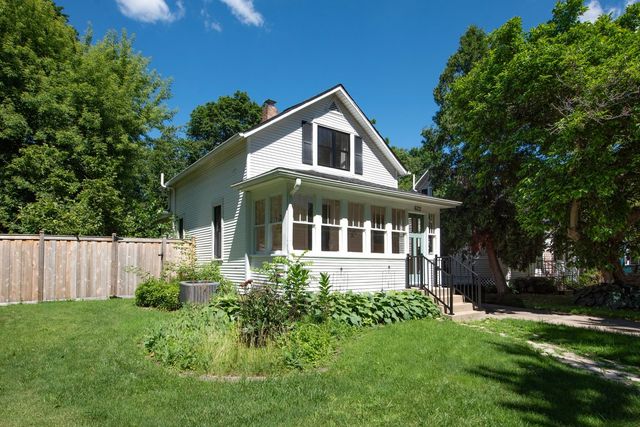 622 Illinois Street, Geneva, IL 60134