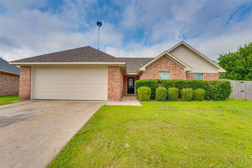 2206 Kaitlyn Circle, Caddo Mills, TX 75135