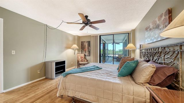 8773 MIDNIGHT PASS ROAD 302G, Sarasota, FL 34242