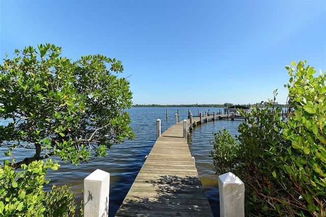 8773 MIDNIGHT PASS ROAD 302G, Sarasota, FL 34242