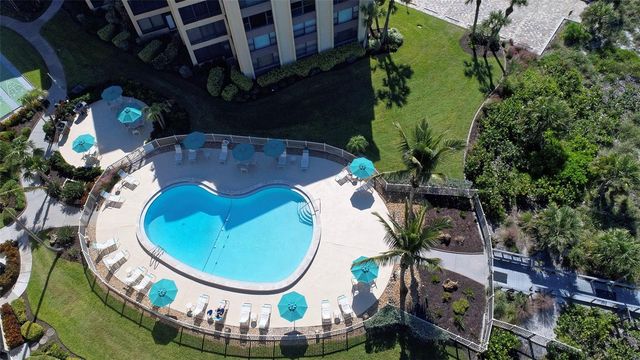 8773 MIDNIGHT PASS ROAD 302G, Sarasota, FL 34242