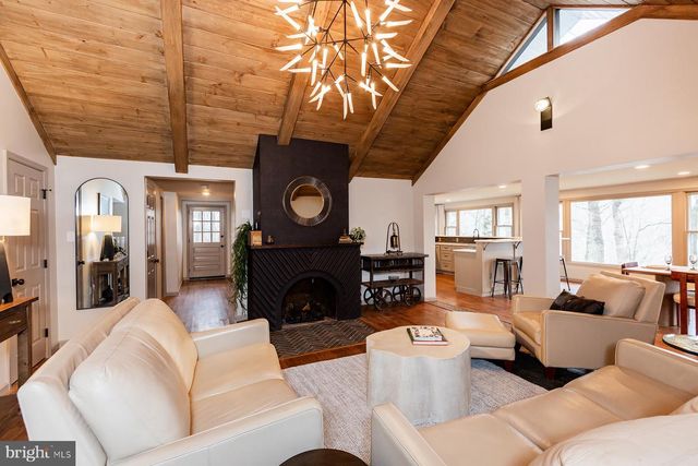 425 YALE AVE, Mt Gretna, PA 17064