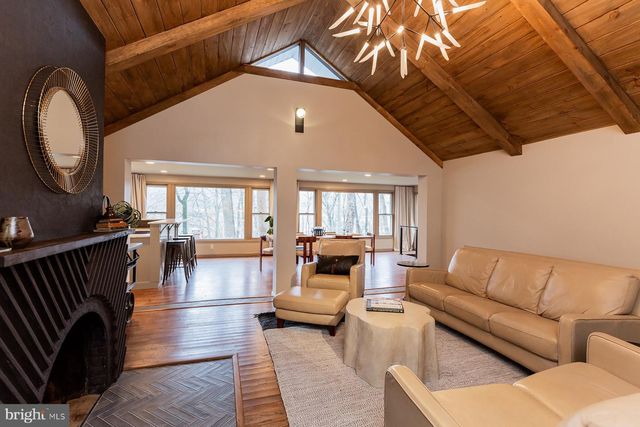 425 YALE AVE, Mt Gretna, PA 17064